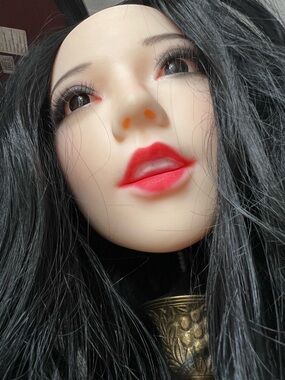 Fresh from Japan Silicone Girl Head w/wig NO STAND INCLUDED